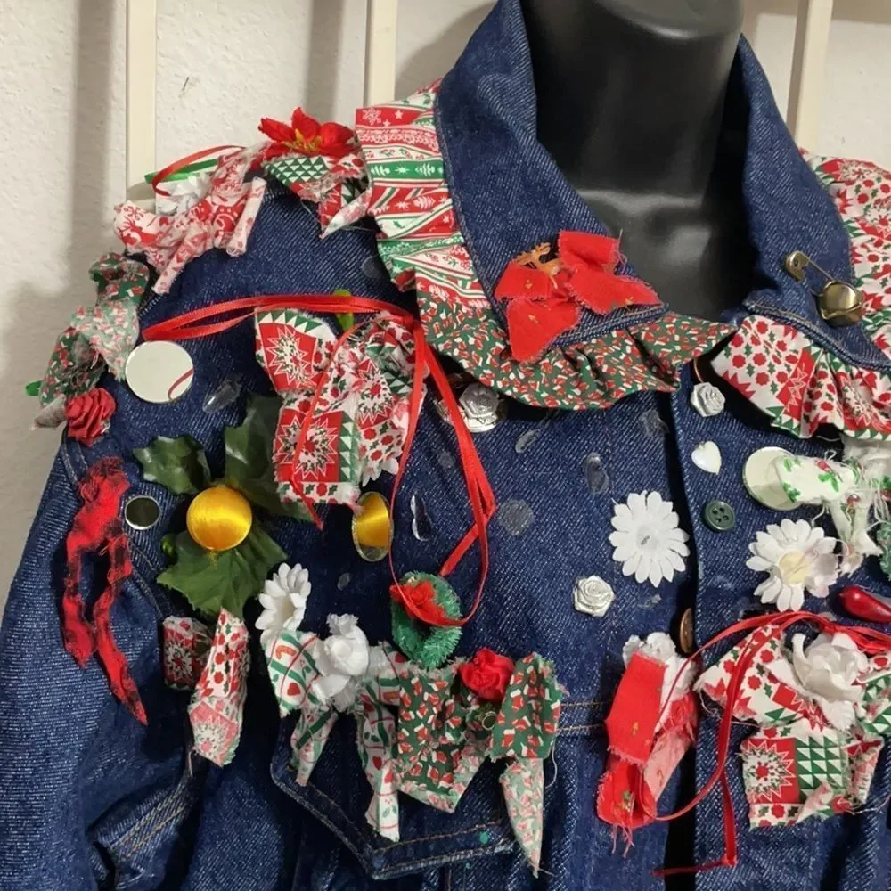 HOLLEYHOUSE Christmas Jean  Jacket Sz L - Picture 3 of 12